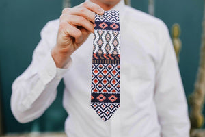 Nomad missionary tie