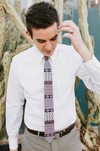 Nomad missionary tie