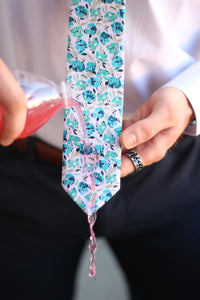 Bloom missionary tie