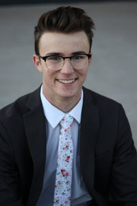 Petals missionary tie